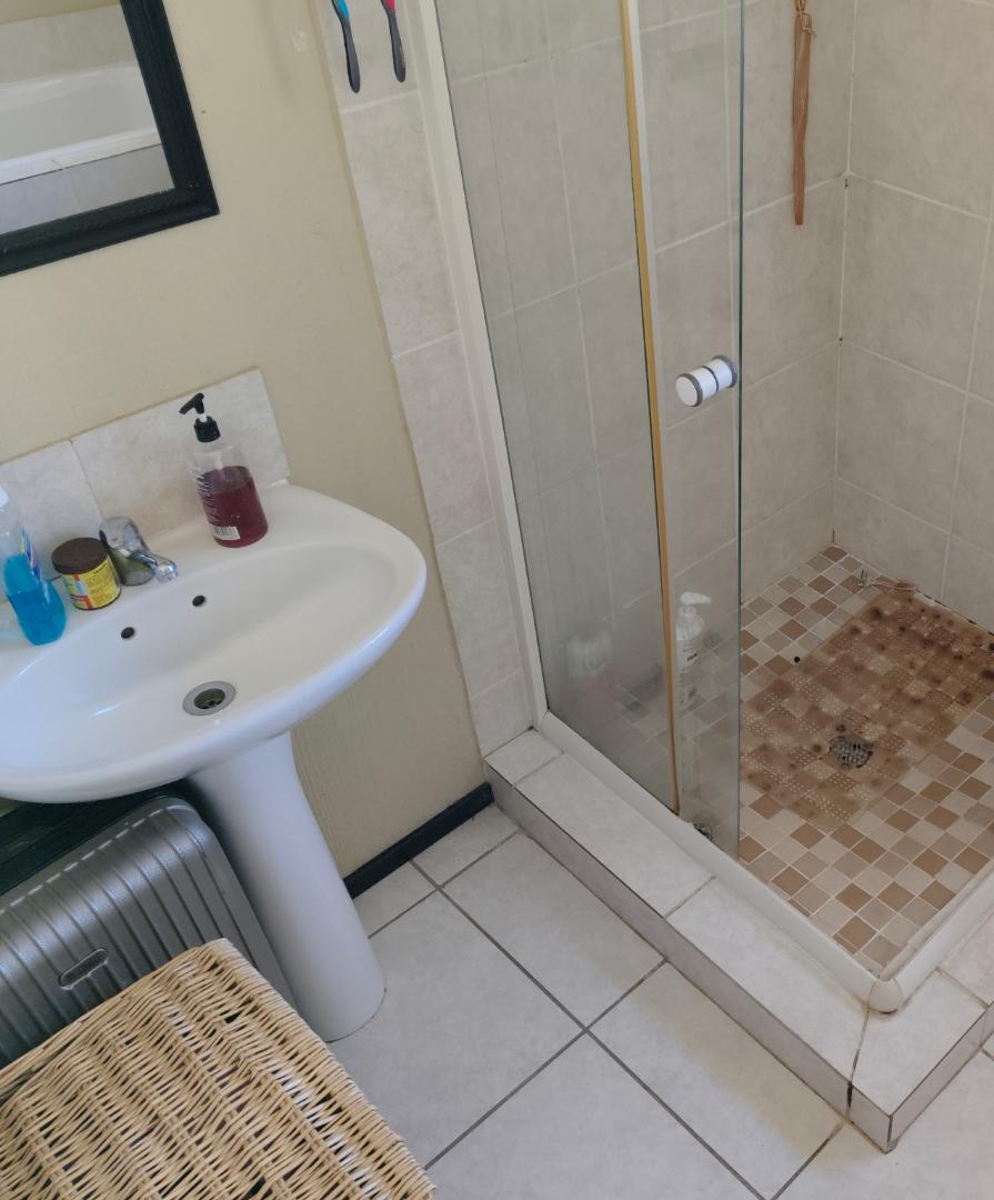 2 Bedroom Property for Sale in Honeypark Gauteng