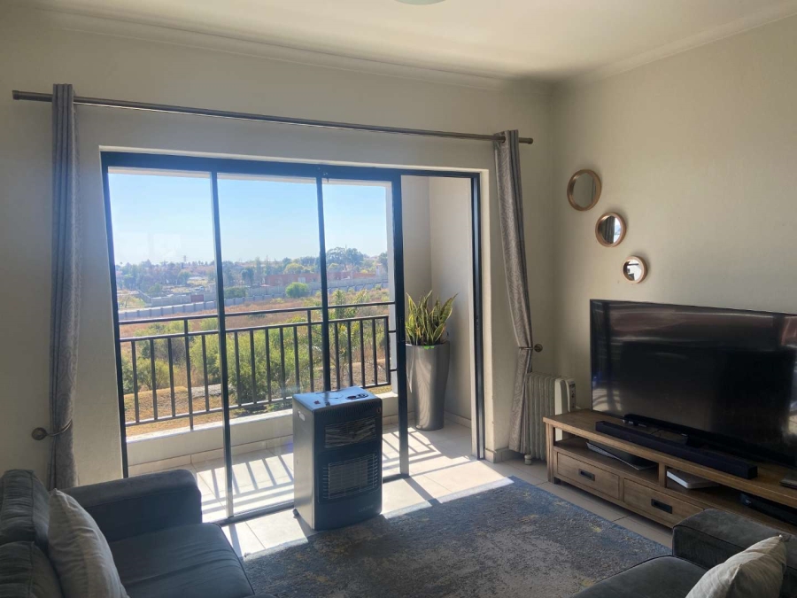 2 Bedroom Property for Sale in Erand Gardens Gauteng