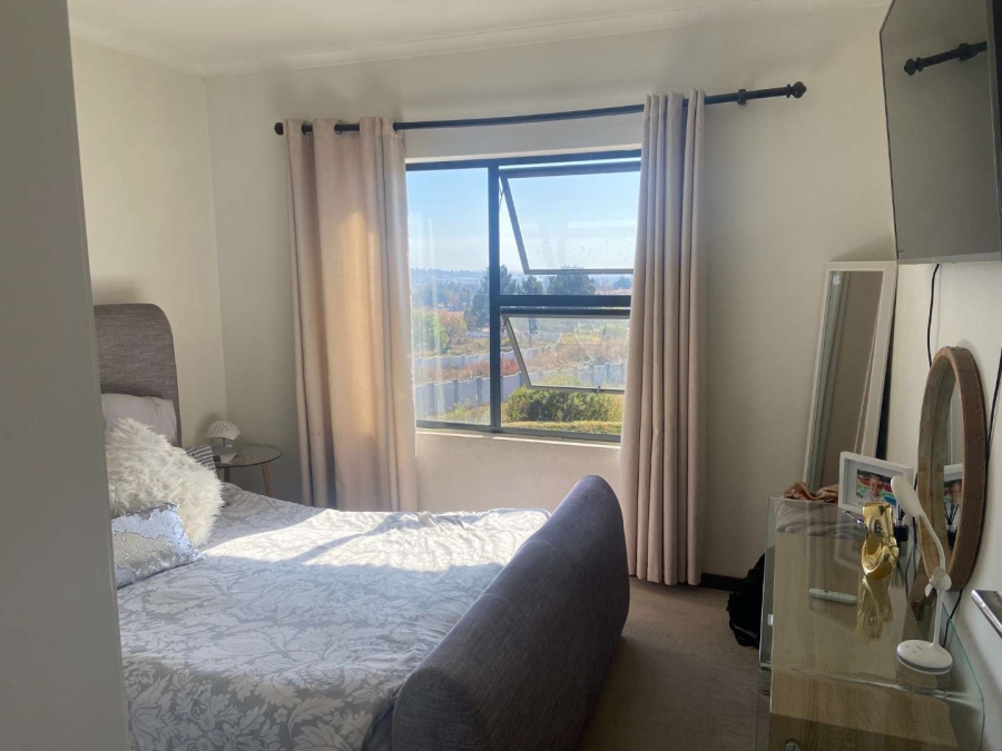 2 Bedroom Property for Sale in Erand Gardens Gauteng