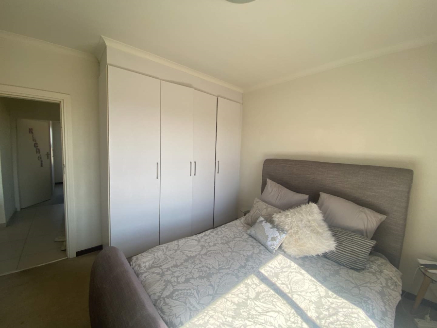 2 Bedroom Property for Sale in Erand Gardens Gauteng