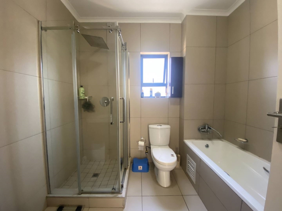 2 Bedroom Property for Sale in Erand Gardens Gauteng
