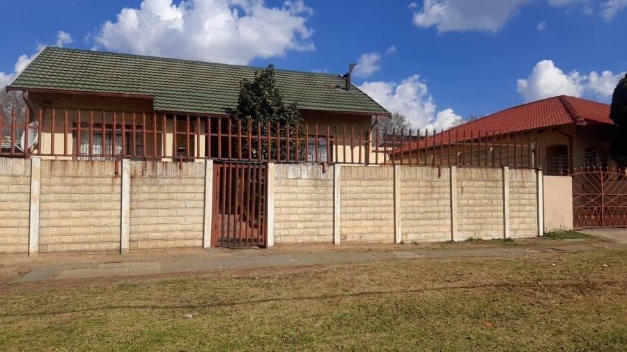 3 Bedroom Property for Sale in Kenilworth Gauteng
