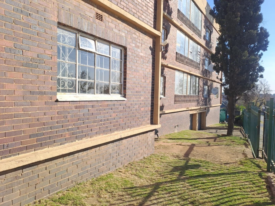 2 Bedroom Property for Sale in Rosettenville Ext 1 Gauteng