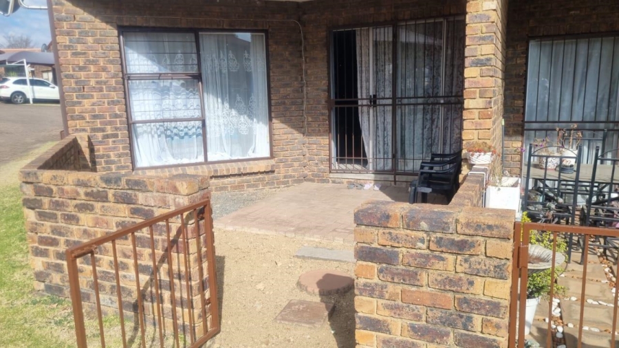 2 Bedroom Property for Sale in Liefde en Vrede Gauteng