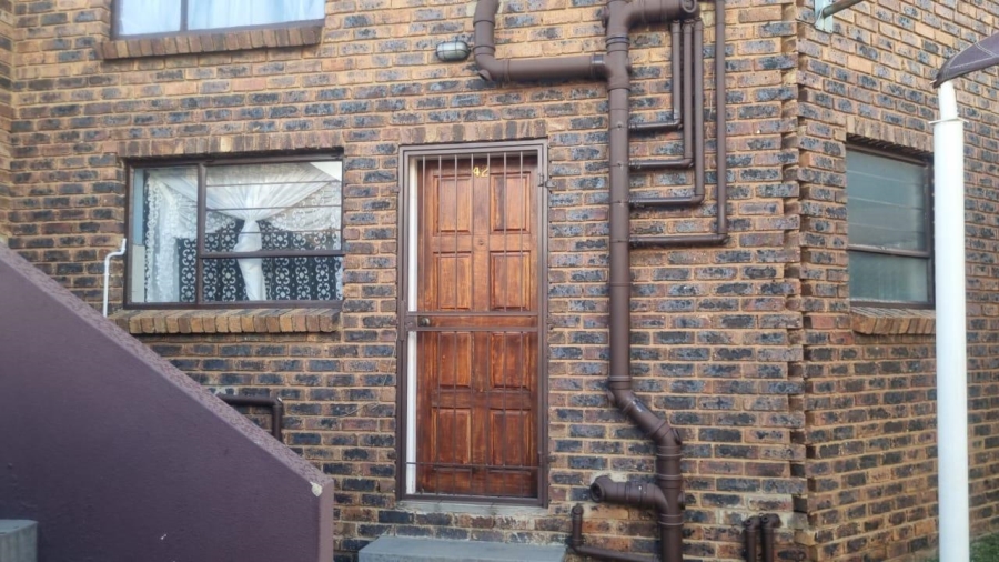 2 Bedroom Property for Sale in Liefde en Vrede Gauteng
