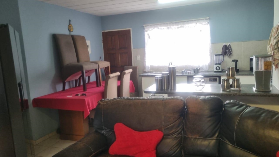 2 Bedroom Property for Sale in Liefde en Vrede Gauteng