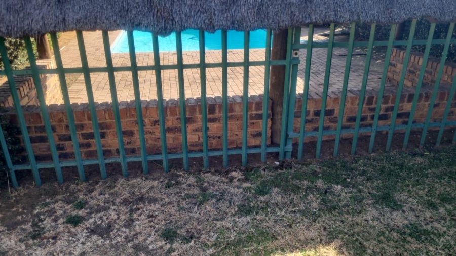 2 Bedroom Property for Sale in Liefde en Vrede Gauteng