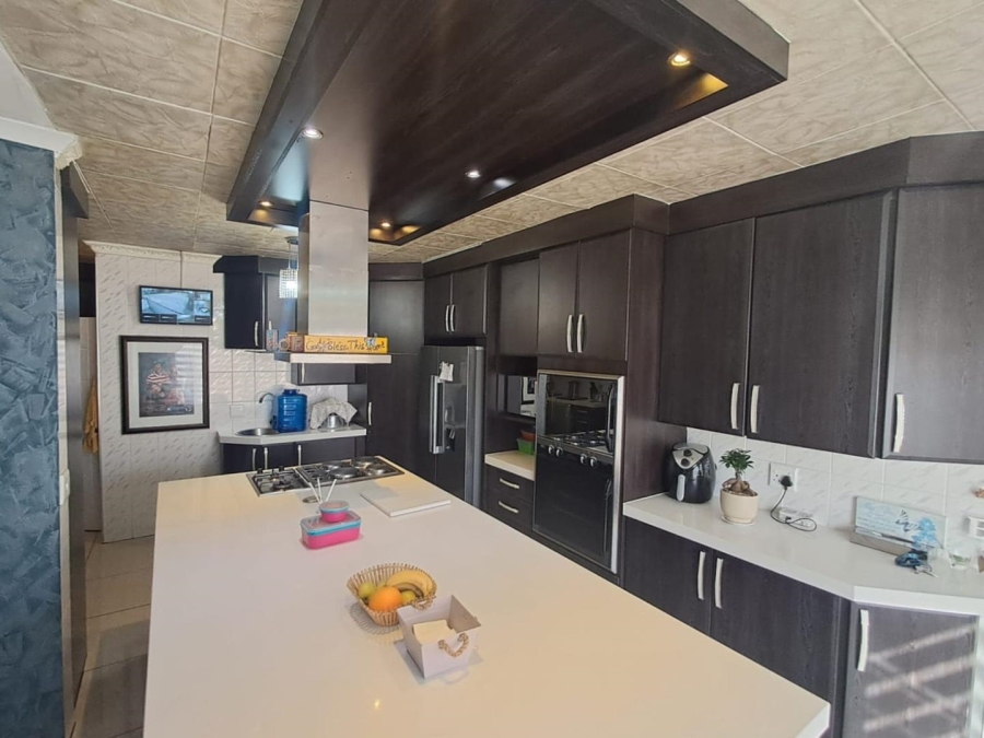 4 Bedroom Property for Sale in Albemarle Gauteng