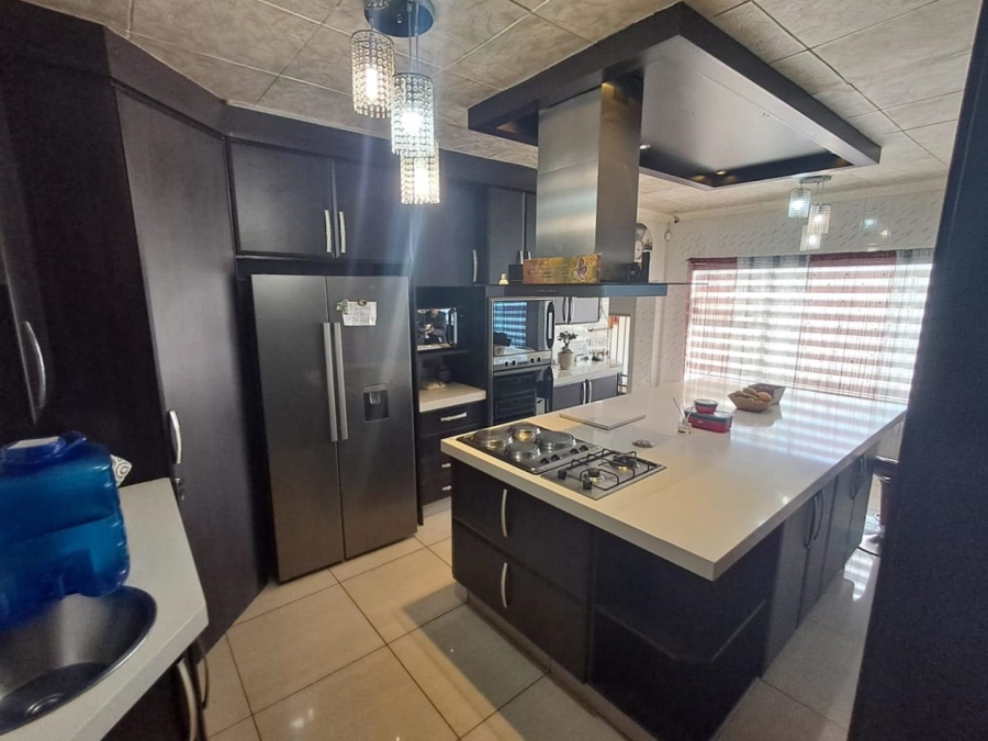 4 Bedroom Property for Sale in Albemarle Gauteng