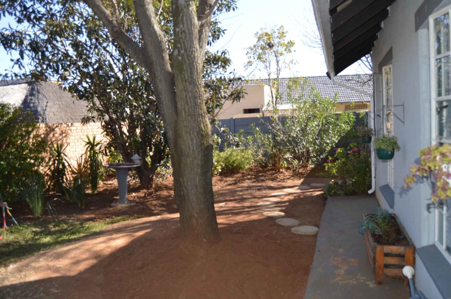 3 Bedroom Property for Sale in Brackenhurst Gauteng