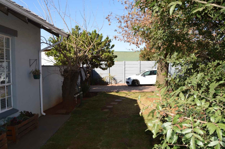 3 Bedroom Property for Sale in Brackenhurst Gauteng