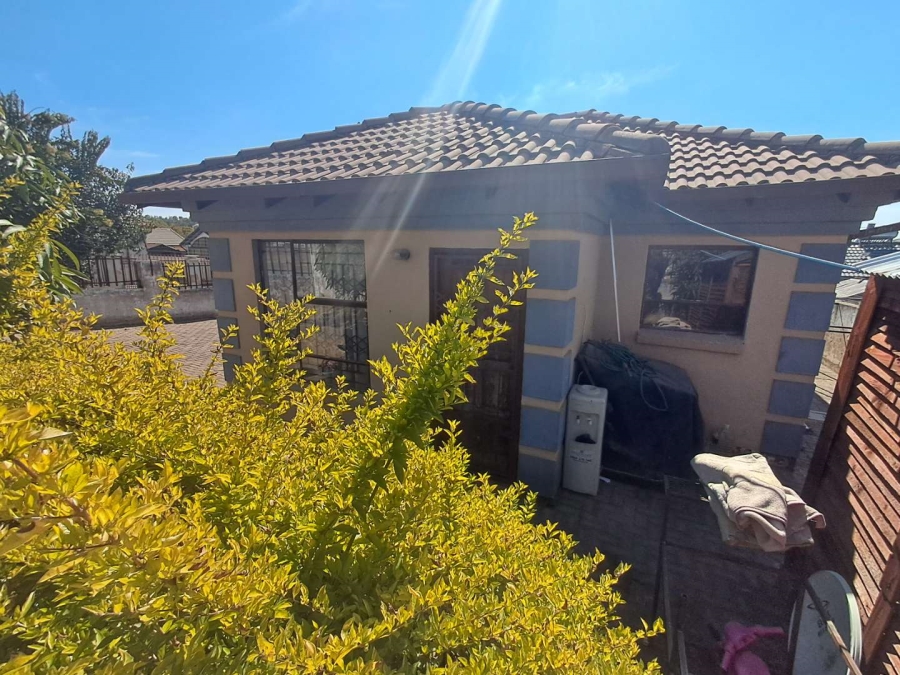 To Let 3 Bedroom Property for Rent in Olievenhoutbosch Gauteng