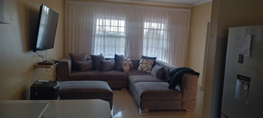 To Let 2 Bedroom Property for Rent in Silverton Gauteng