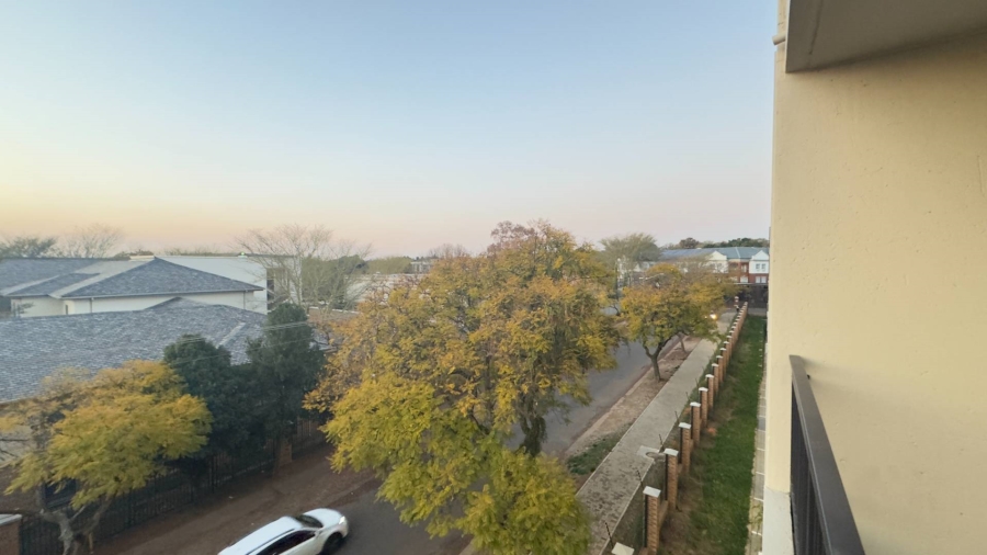 To Let 2 Bedroom Property for Rent in Waterkloof Gauteng