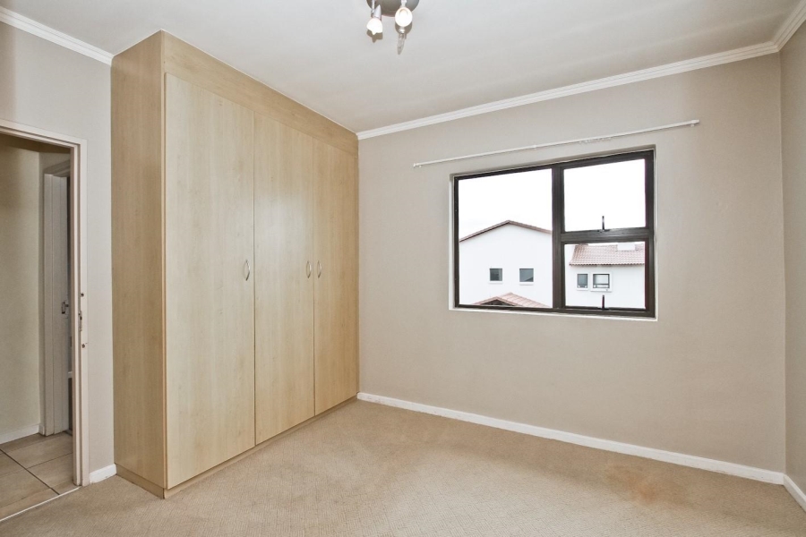 2 Bedroom Property for Sale in Sunninghill Gauteng