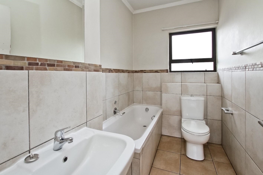 2 Bedroom Property for Sale in Sunninghill Gauteng