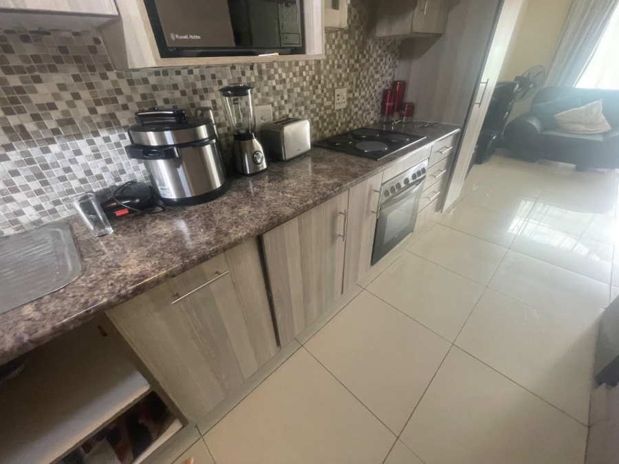 To Let 2 Bedroom Property for Rent in Birch Acres Gauteng