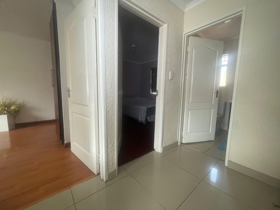 To Let 2 Bedroom Property for Rent in Birch Acres Gauteng