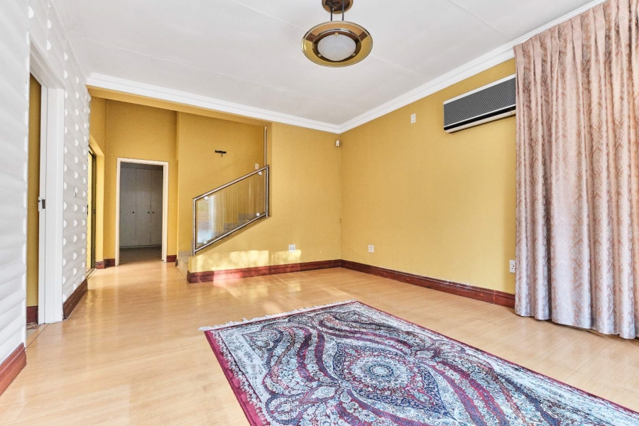 4 Bedroom Property for Sale in Little Falls Gauteng