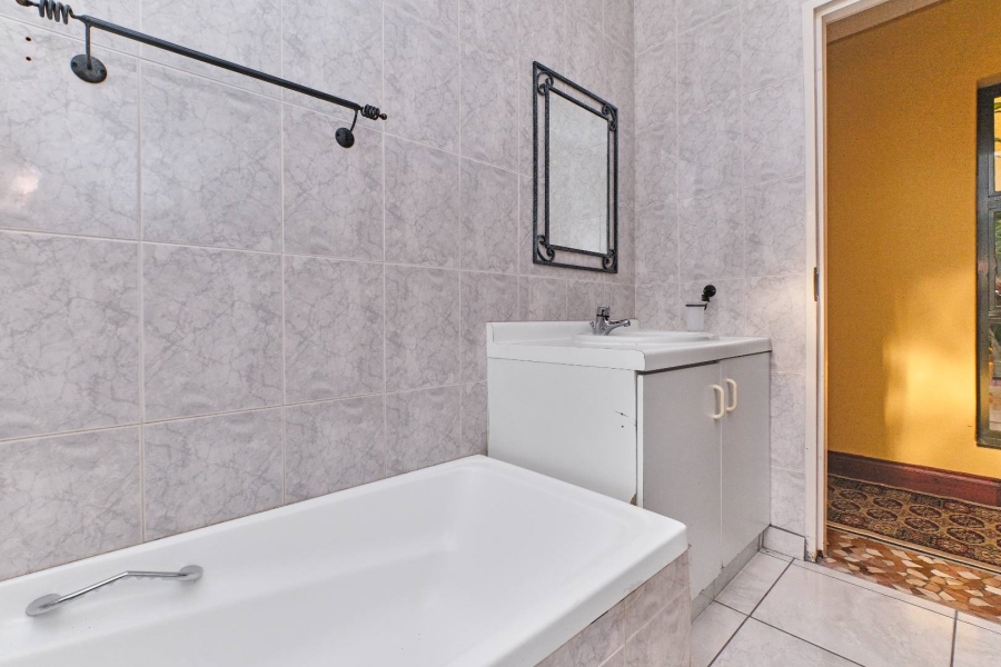4 Bedroom Property for Sale in Little Falls Gauteng