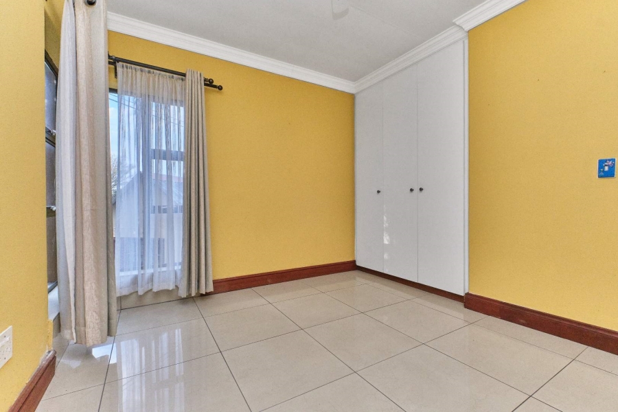 4 Bedroom Property for Sale in Little Falls Gauteng