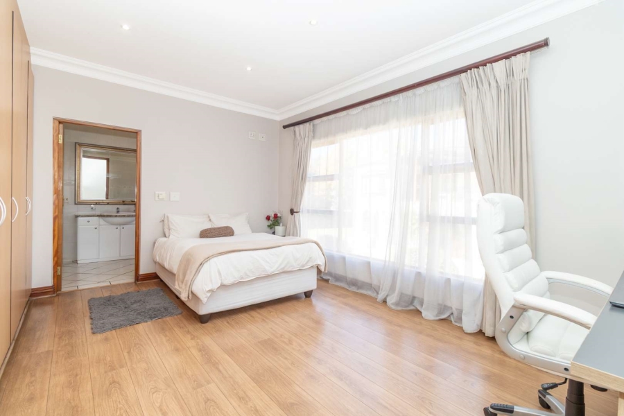 3 Bedroom Property for Sale in Ruimsig Gauteng