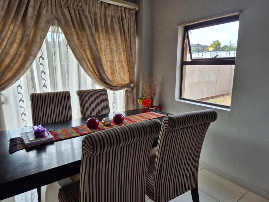 To Let 3 Bedroom Property for Rent in Mondeor Gauteng