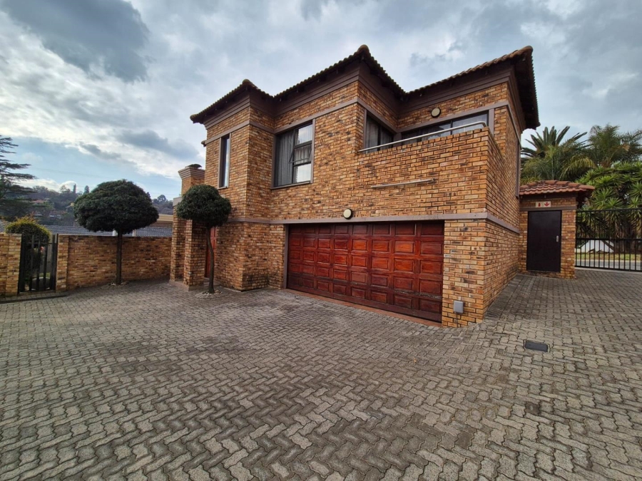 To Let 3 Bedroom Property for Rent in Mondeor Gauteng