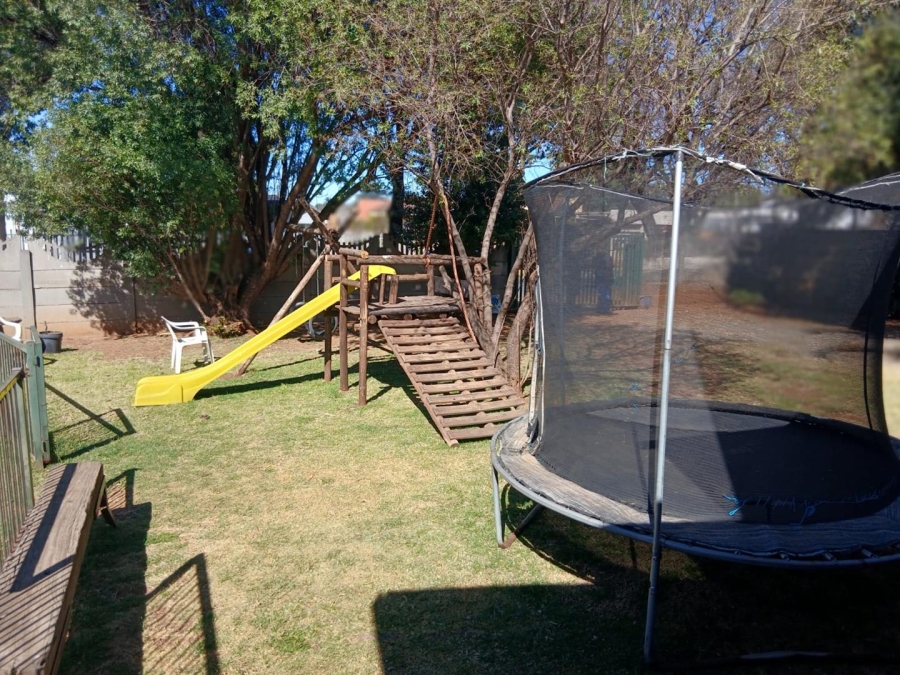 5 Bedroom Property for Sale in Van Dyk Park Gauteng