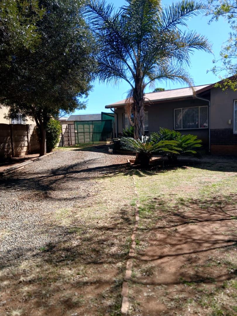 5 Bedroom Property for Sale in Van Dyk Park Gauteng