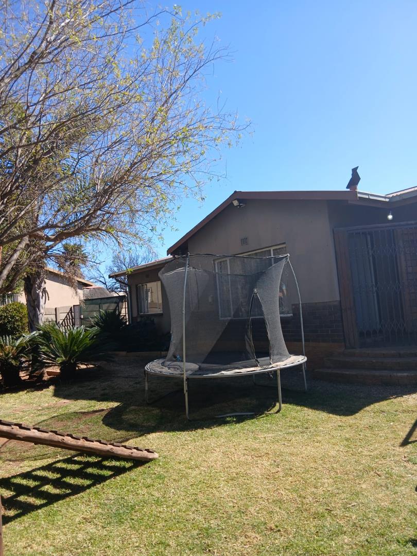5 Bedroom Property for Sale in Van Dyk Park Gauteng