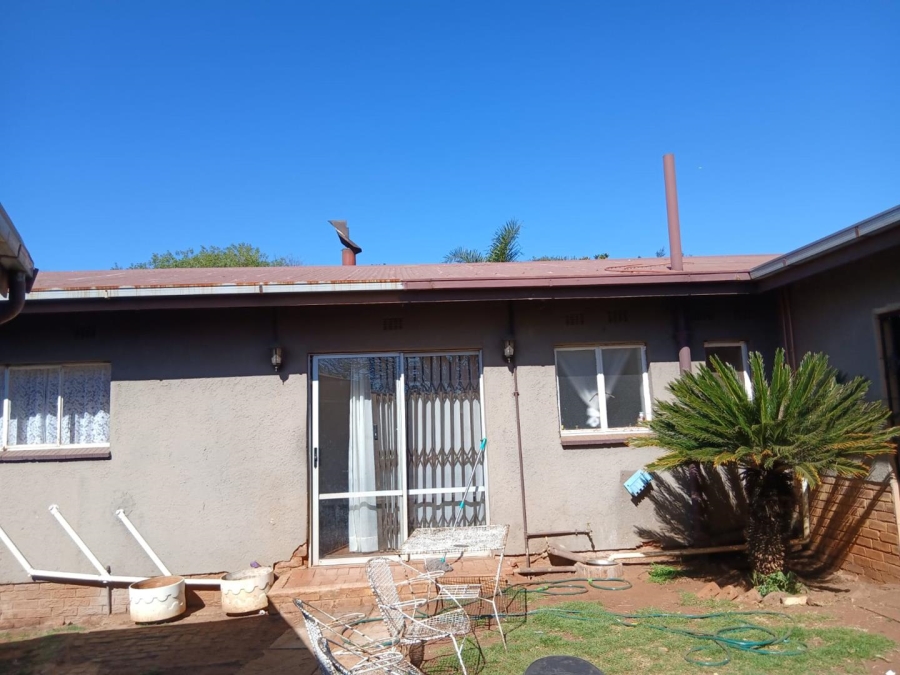 5 Bedroom Property for Sale in Van Dyk Park Gauteng