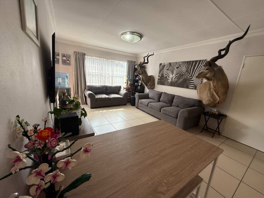 3 Bedroom Property for Sale in Radiokop Gauteng