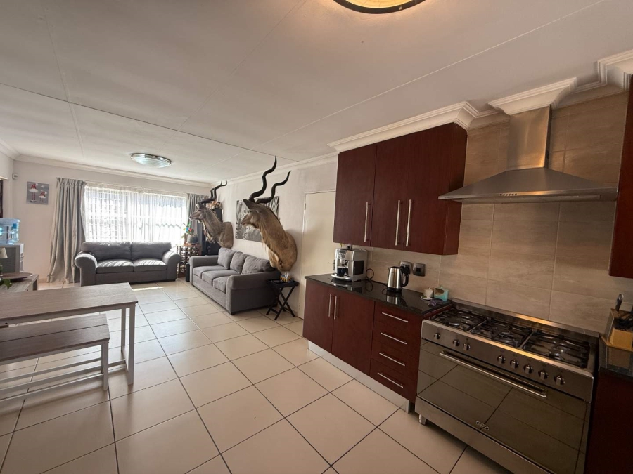 3 Bedroom Property for Sale in Radiokop Gauteng
