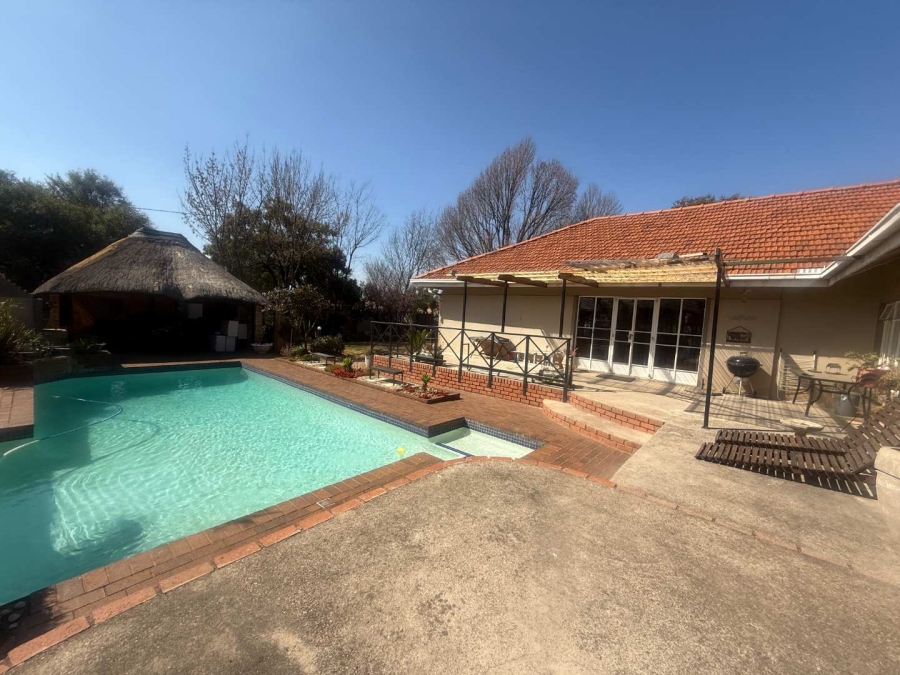 4 Bedroom Property for Sale in Florida Park Gauteng