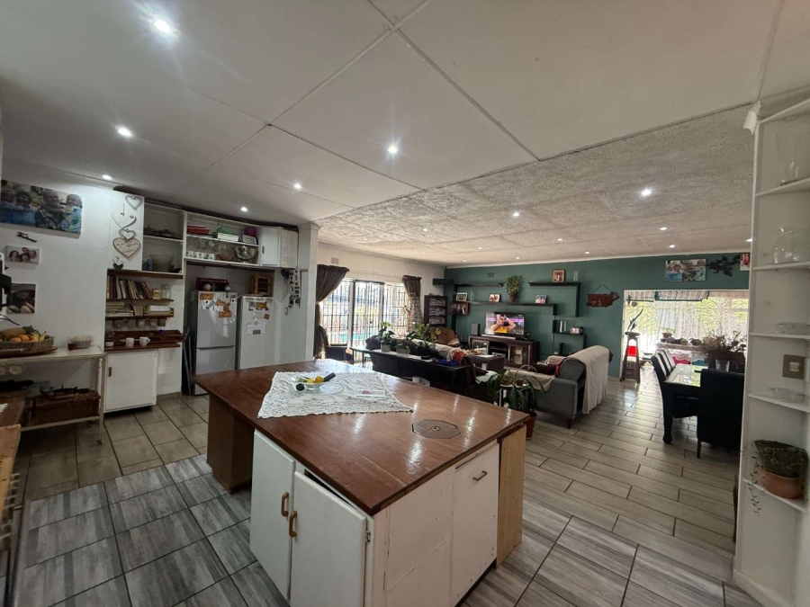 4 Bedroom Property for Sale in Florida Park Gauteng