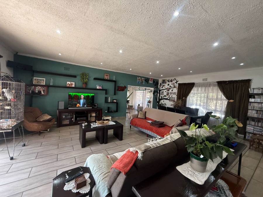 4 Bedroom Property for Sale in Florida Park Gauteng