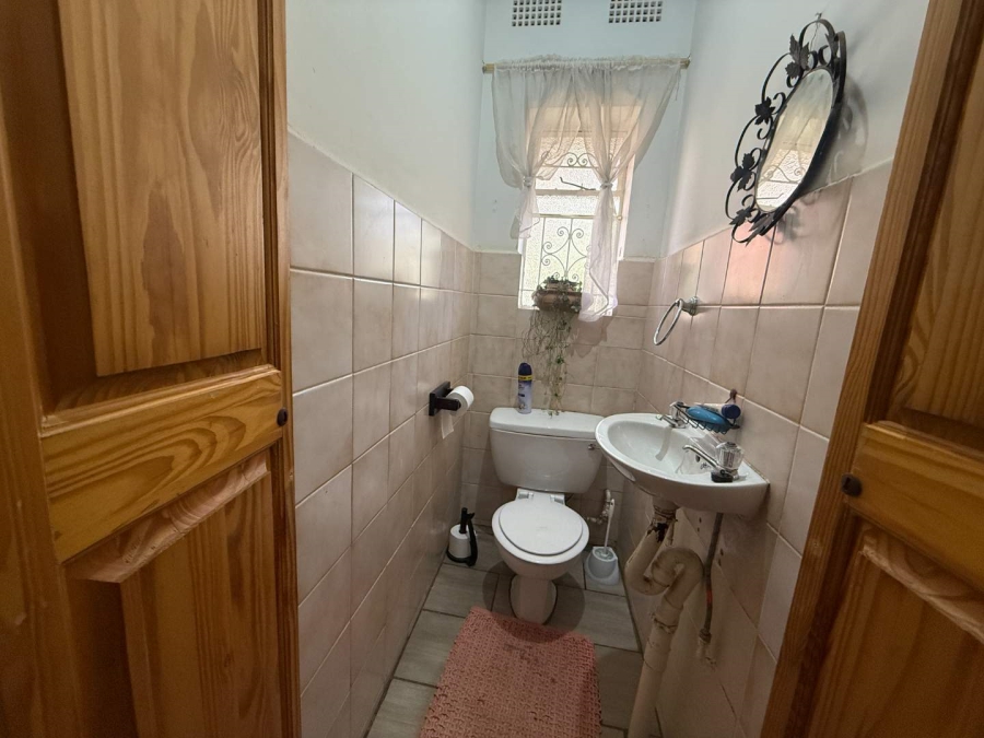4 Bedroom Property for Sale in Florida Park Gauteng