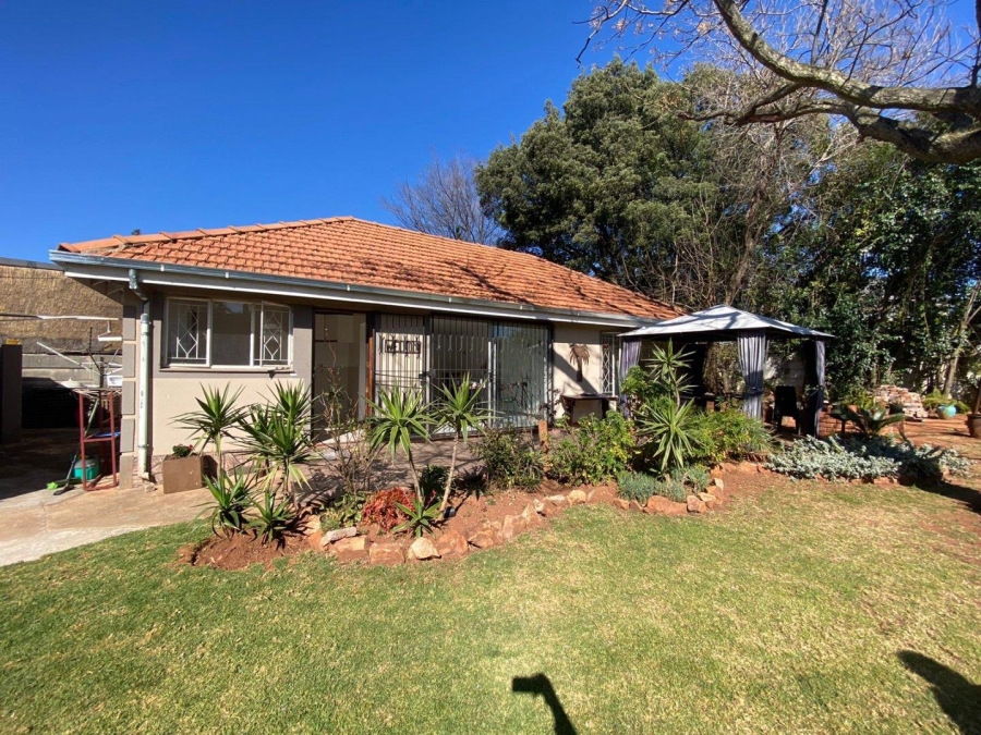 4 Bedroom Property for Sale in Florida Park Gauteng
