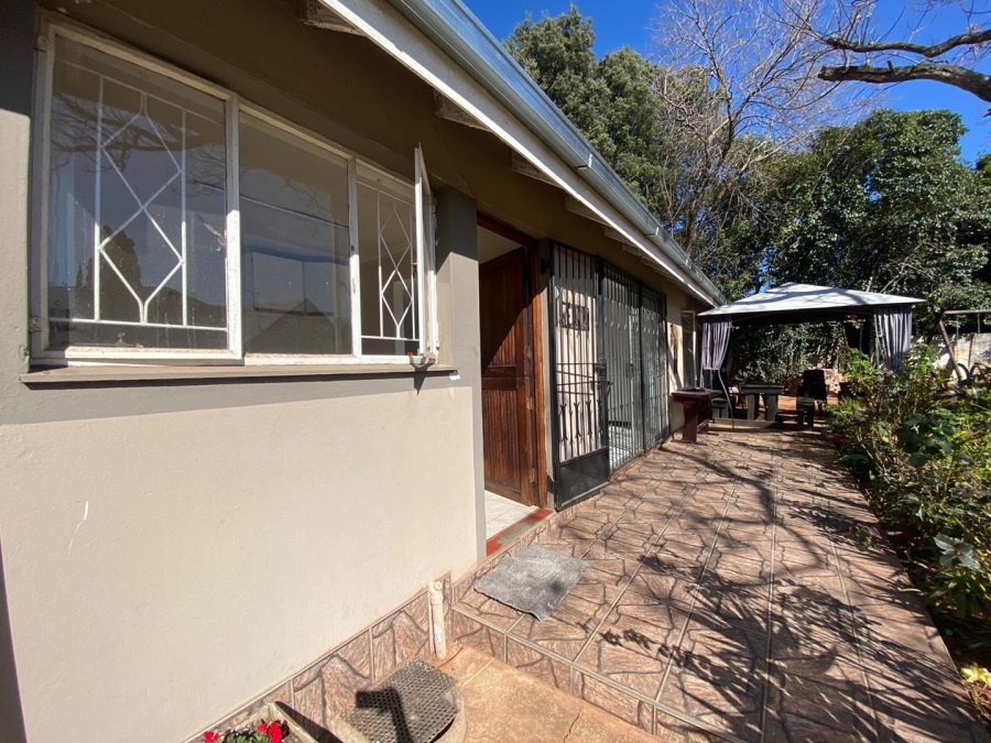 4 Bedroom Property for Sale in Florida Park Gauteng