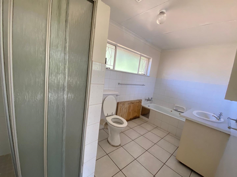 4 Bedroom Property for Sale in Florida Park Gauteng