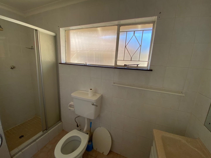 4 Bedroom Property for Sale in Florida Park Gauteng