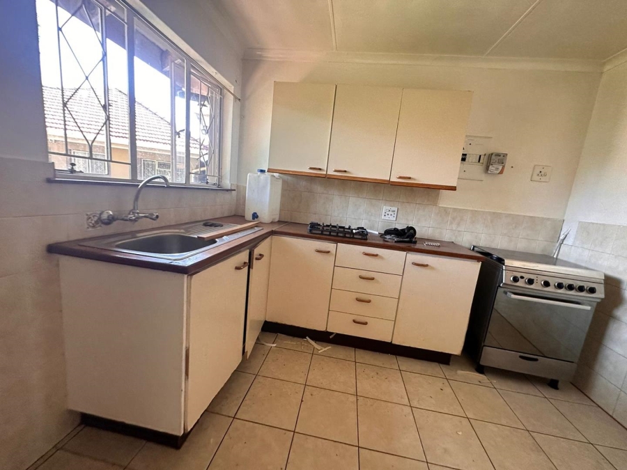 4 Bedroom Property for Sale in Florida Park Gauteng
