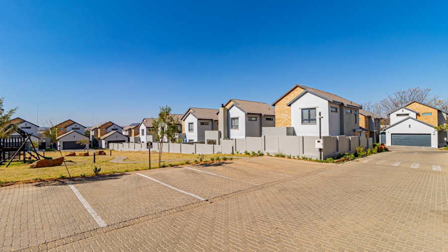 4 Bedroom Property for Sale in Fourways Gauteng