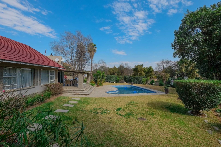 4 Bedroom Property for Sale in Buccleuch Gauteng