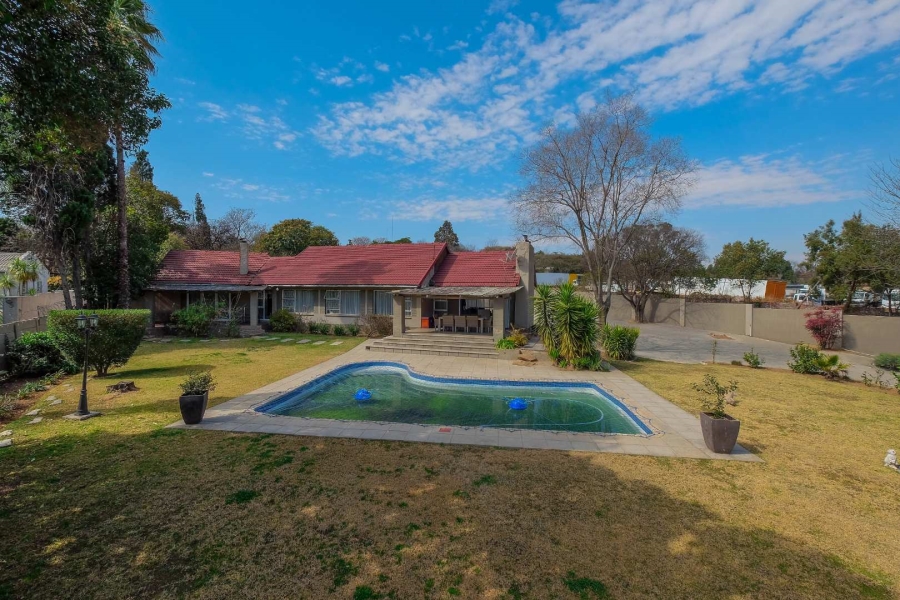 4 Bedroom Property for Sale in Buccleuch Gauteng