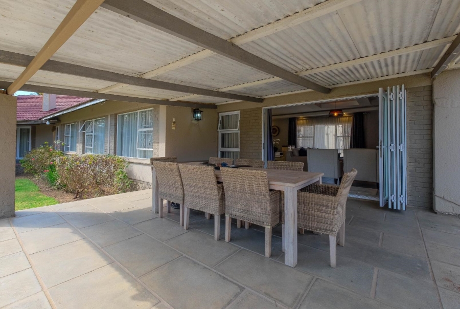 4 Bedroom Property for Sale in Buccleuch Gauteng