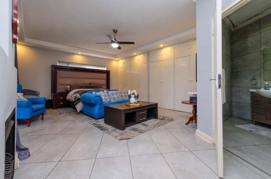 4 Bedroom Property for Sale in Buccleuch Gauteng