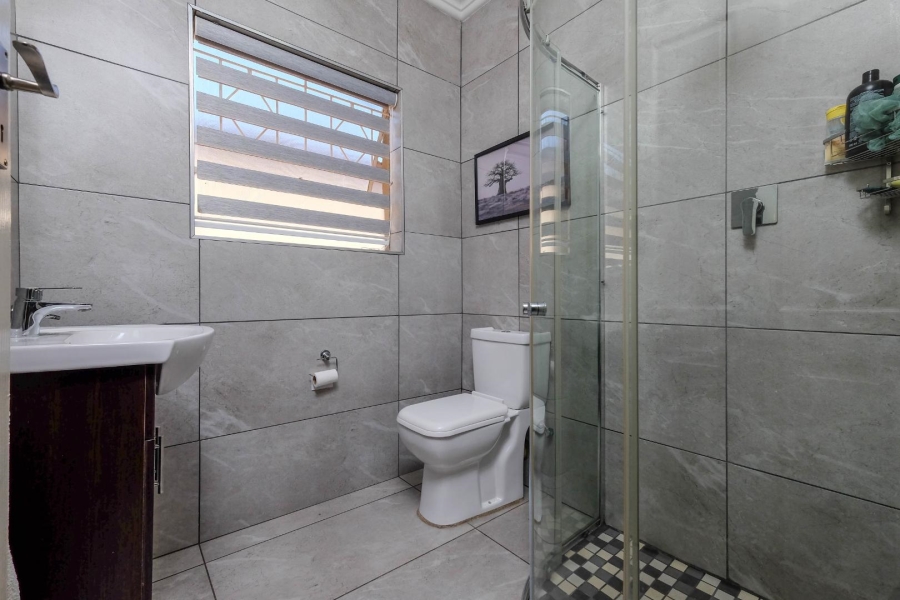 4 Bedroom Property for Sale in Buccleuch Gauteng