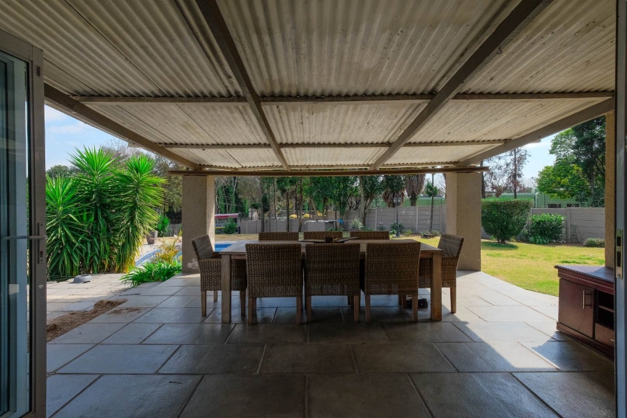 4 Bedroom Property for Sale in Buccleuch Gauteng